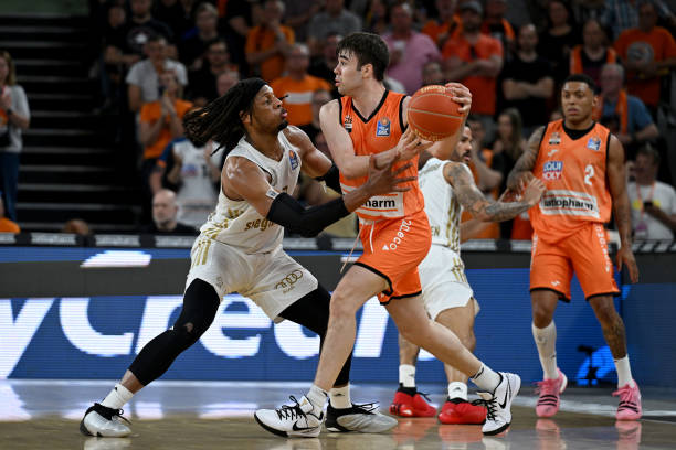 凝聚力和执 凝聚力和执